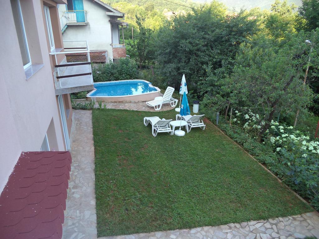 Villa Aqua Pravets Buitenkant foto