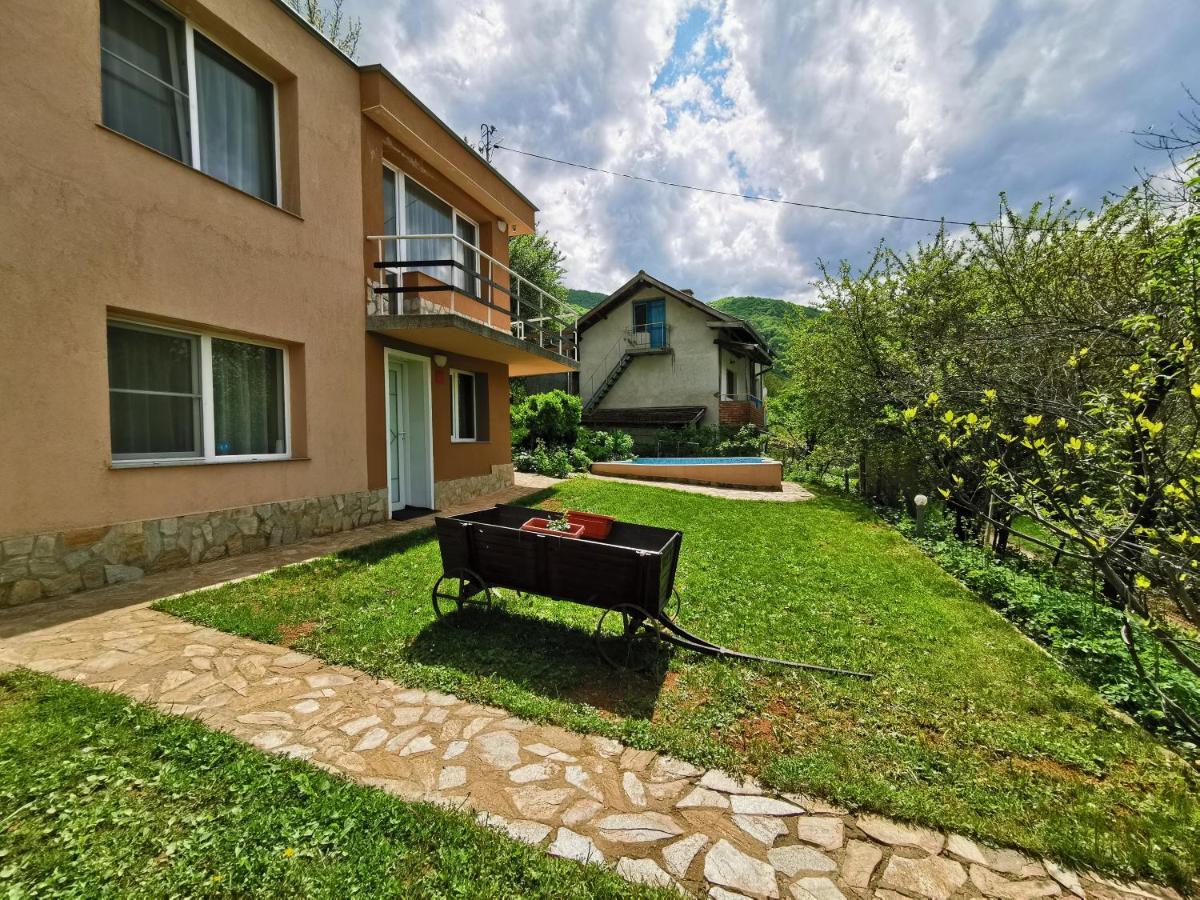 Villa Aqua Pravets Buitenkant foto